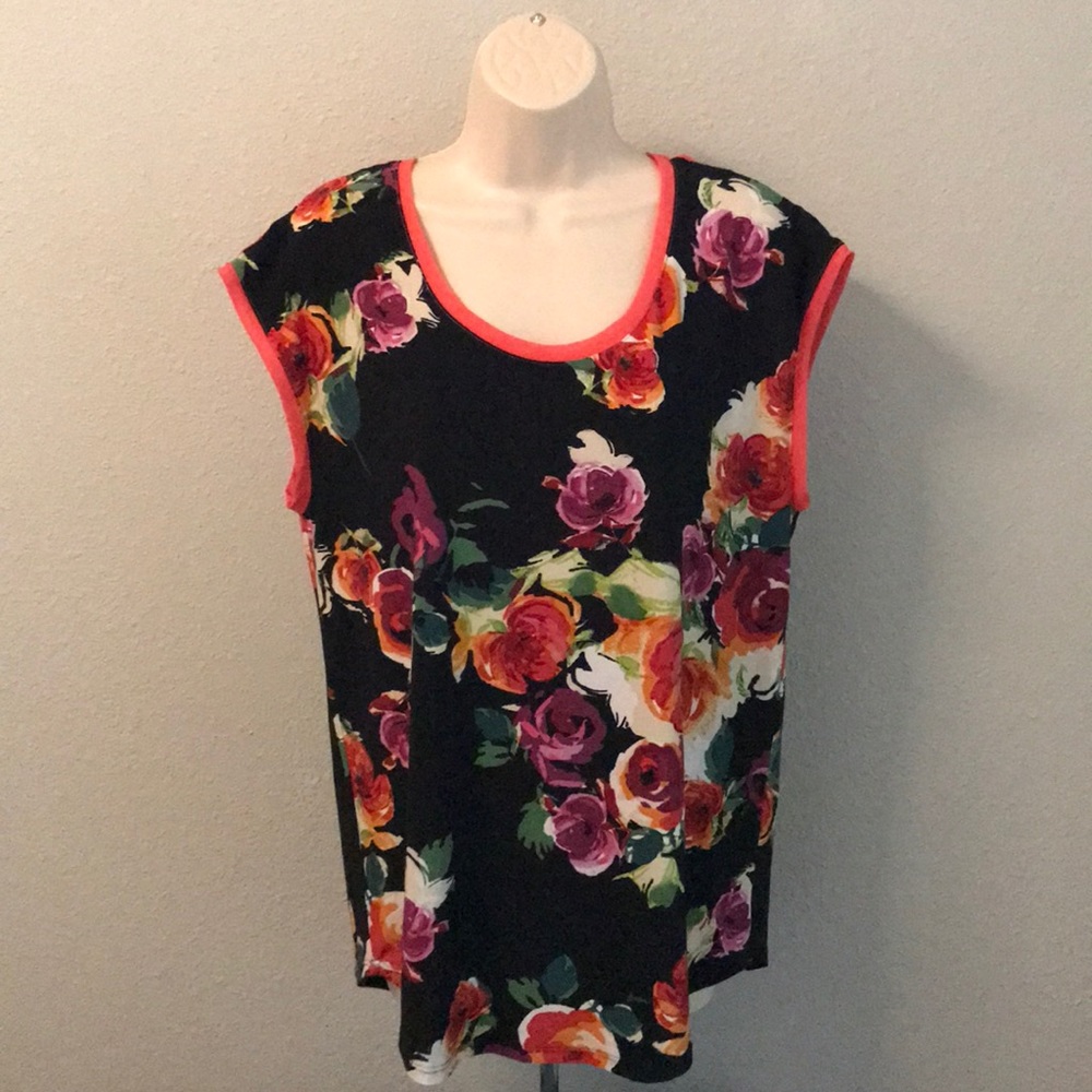 Floral blouse - Picture 2 of 3